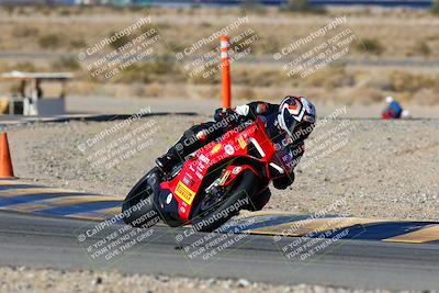 media/Jan-09-2022-SoCal Trackdays (Sun) [[2b1fec8404]]/Turn 11 (935am)/